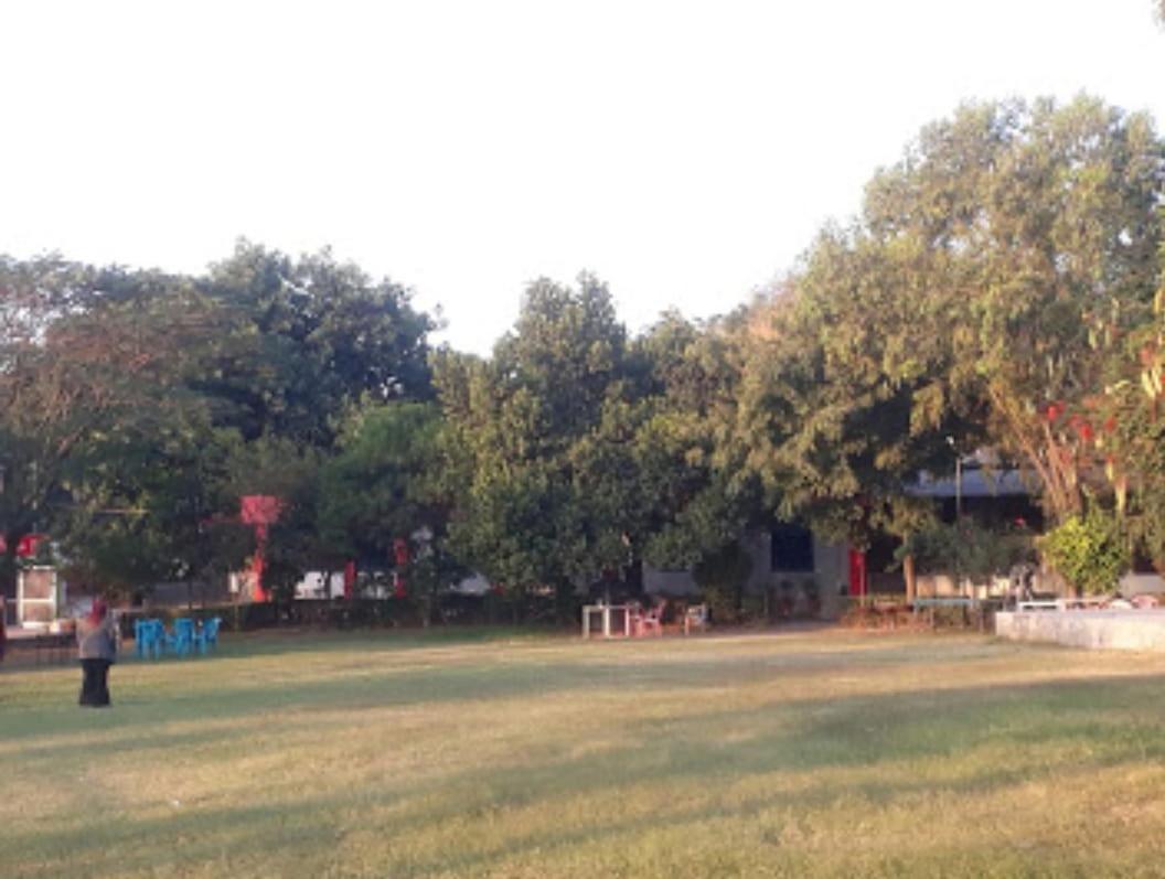 Vamoose Rupmati The Valley Hotel Māndu Buitenkant foto